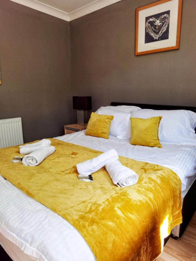 Fourth Avenue, Lovely Bungalow Available For Guests And Contractors Parking Wifi Nottingham Kültér fotó