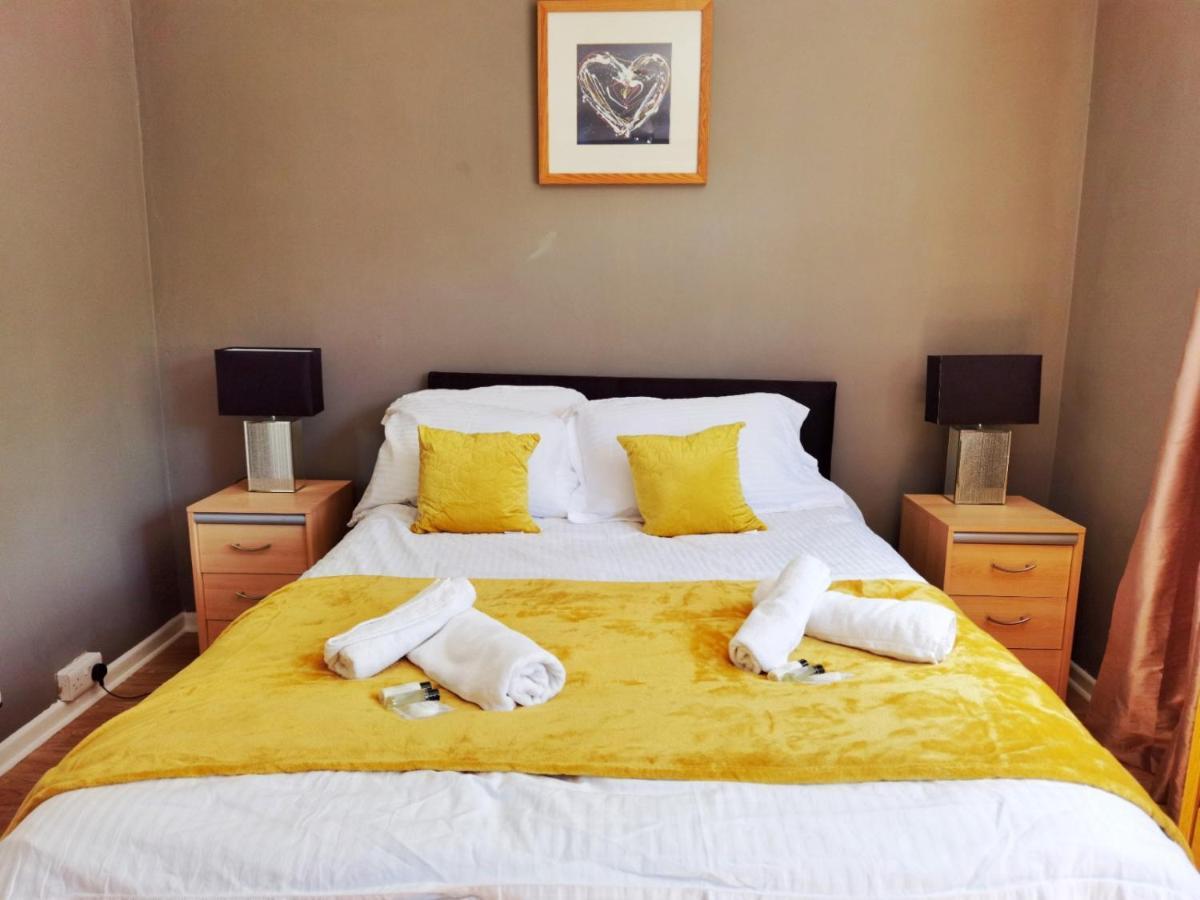 Fourth Avenue, Lovely Bungalow Available For Guests And Contractors Parking Wifi Nottingham Kültér fotó