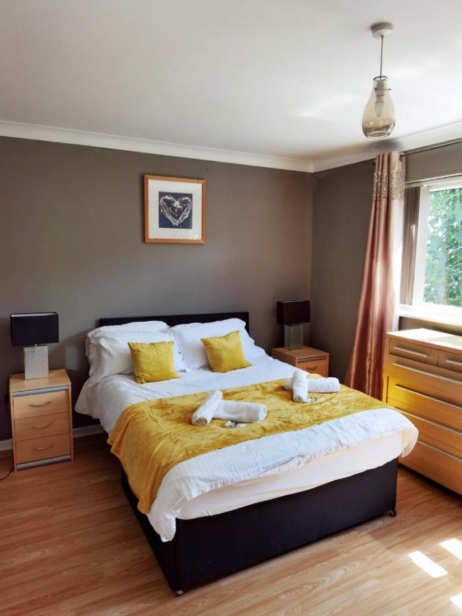 Fourth Avenue, Lovely Bungalow Available For Guests And Contractors Parking Wifi Nottingham Kültér fotó