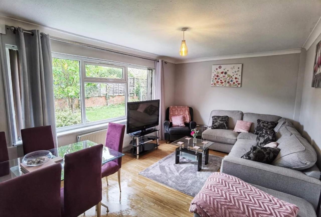 Fourth Avenue, Lovely Bungalow Available For Guests And Contractors Parking Wifi Nottingham Kültér fotó