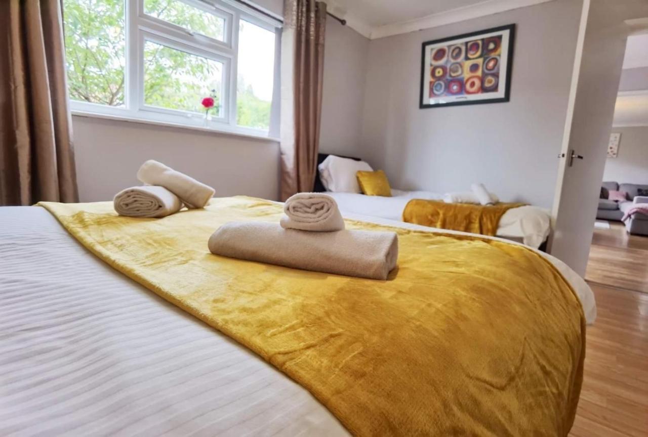 Fourth Avenue, Lovely Bungalow Available For Guests And Contractors Parking Wifi Nottingham Kültér fotó