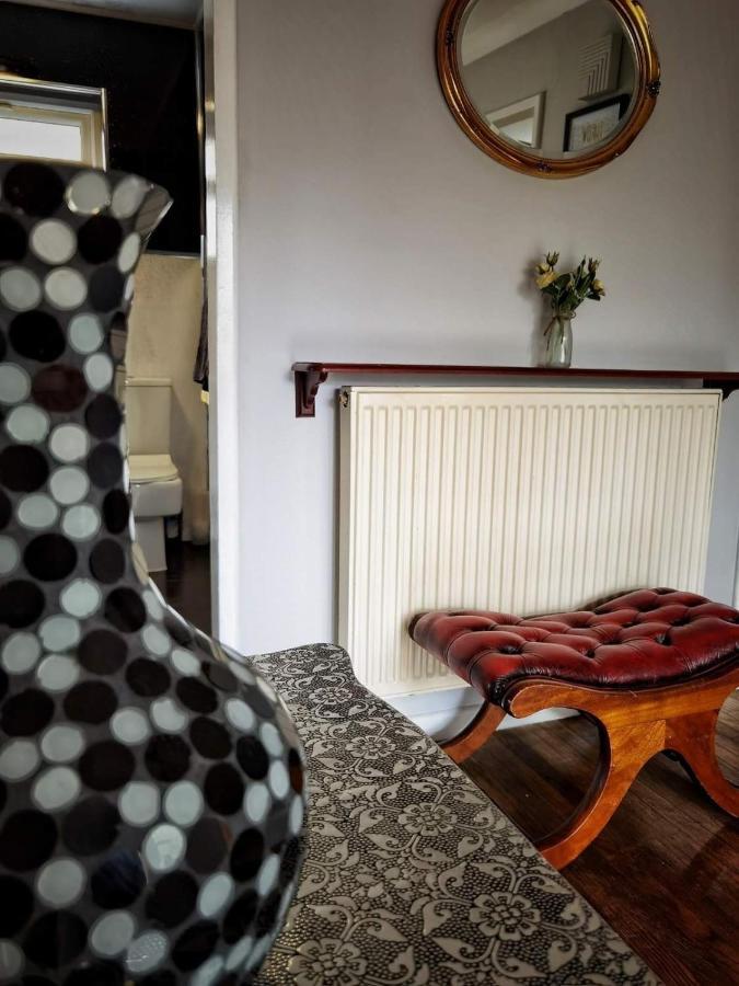 Fourth Avenue, Lovely Bungalow Available For Guests And Contractors Parking Wifi Nottingham Kültér fotó