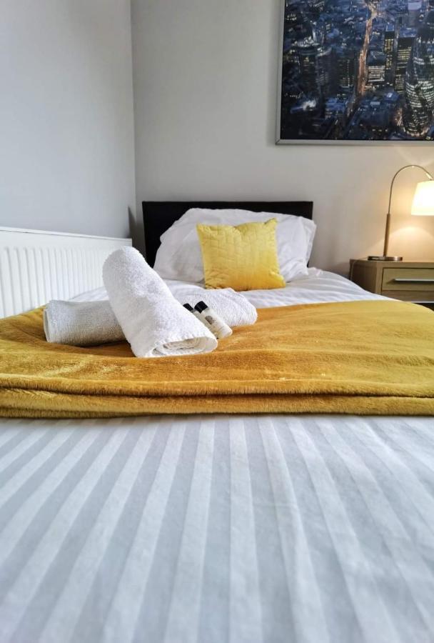 Fourth Avenue, Lovely Bungalow Available For Guests And Contractors Parking Wifi Nottingham Kültér fotó