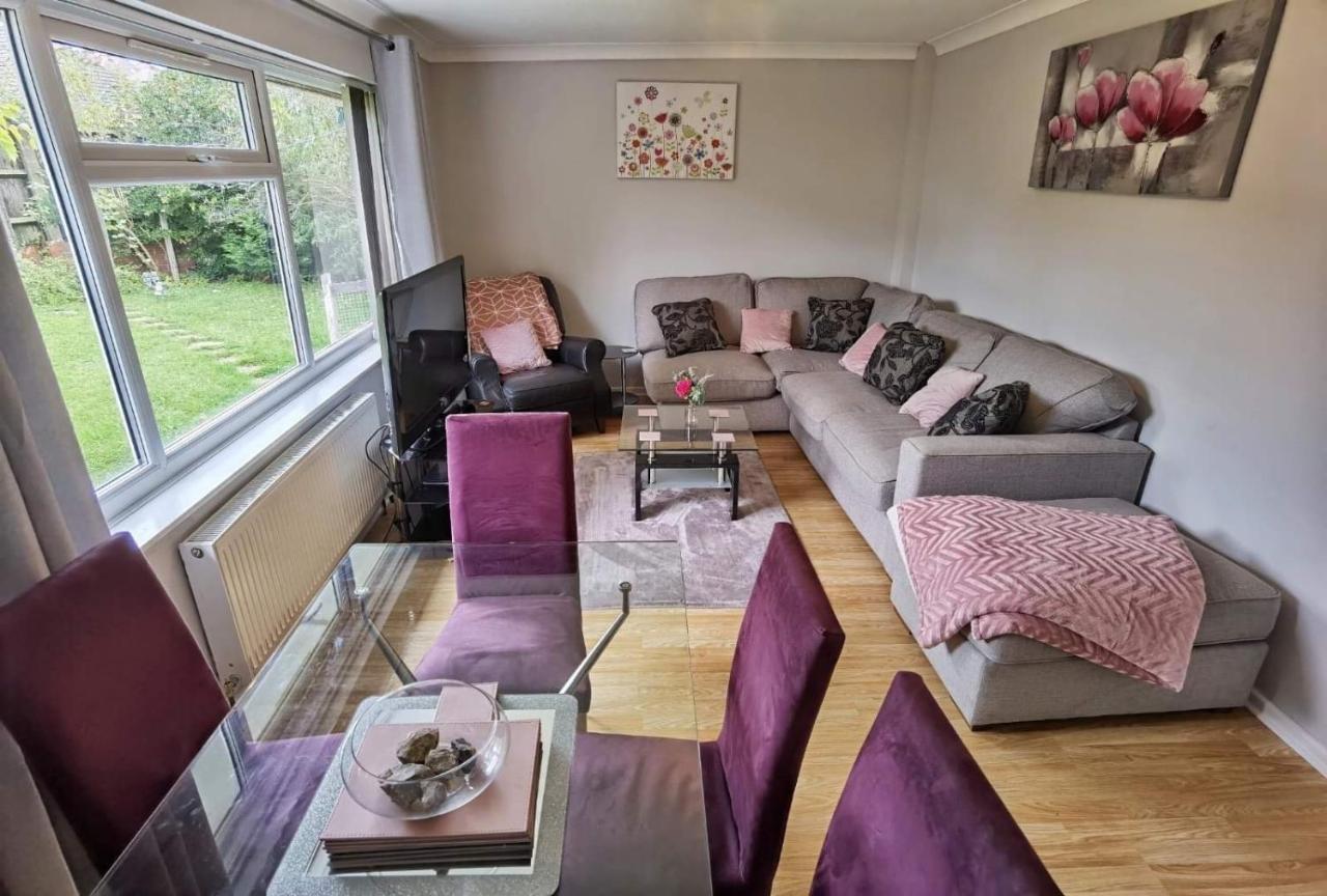 Fourth Avenue, Lovely Bungalow Available For Guests And Contractors Parking Wifi Nottingham Kültér fotó