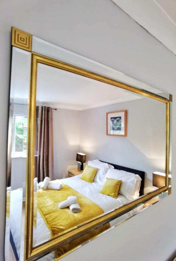 Fourth Avenue, Lovely Bungalow Available For Guests And Contractors Parking Wifi Nottingham Kültér fotó